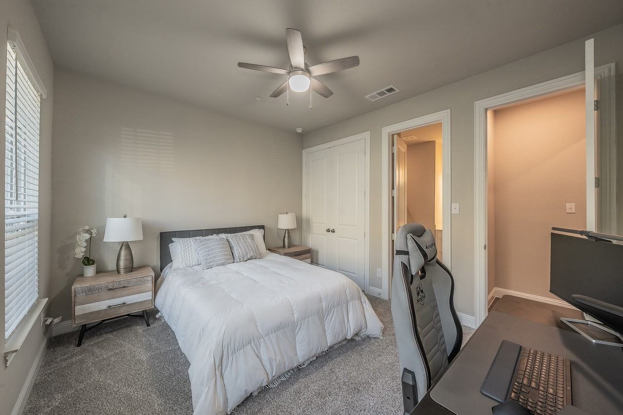 4160 Wetstone Lane - Photo 4 of 31