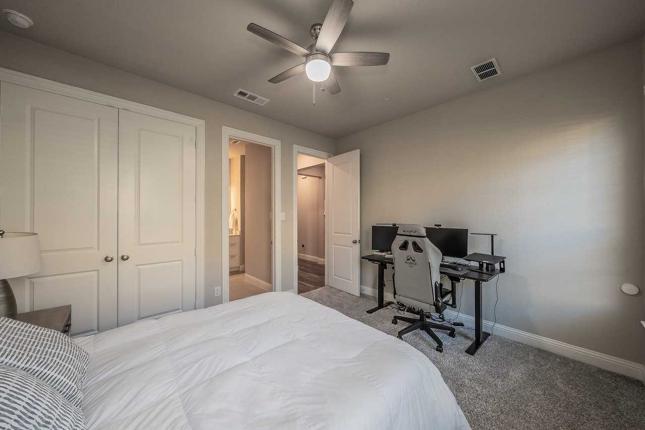 4160 Wetstone Lane - Photo 5 of 31