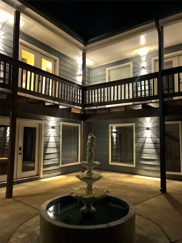 2926 Meadowcreek Drive - Photo 3 of 40