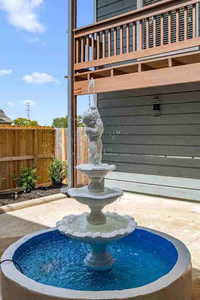 2926 Meadowcreek Drive - Photo 7 of 40