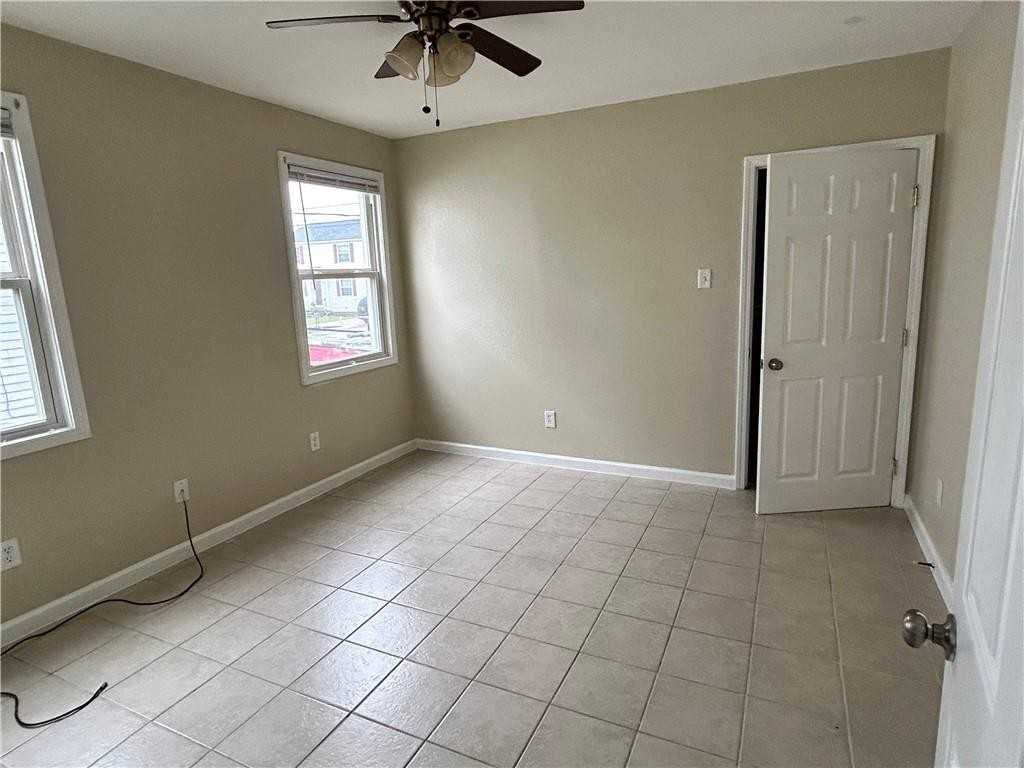 6027 Mandeville Street - Photo 5 of 7