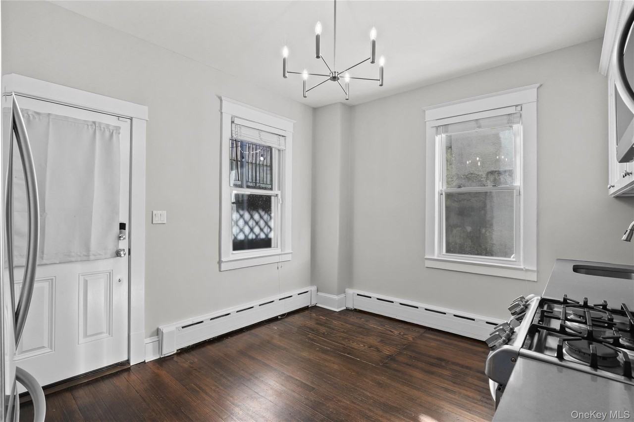 40 Main St - Photo 4 of 13