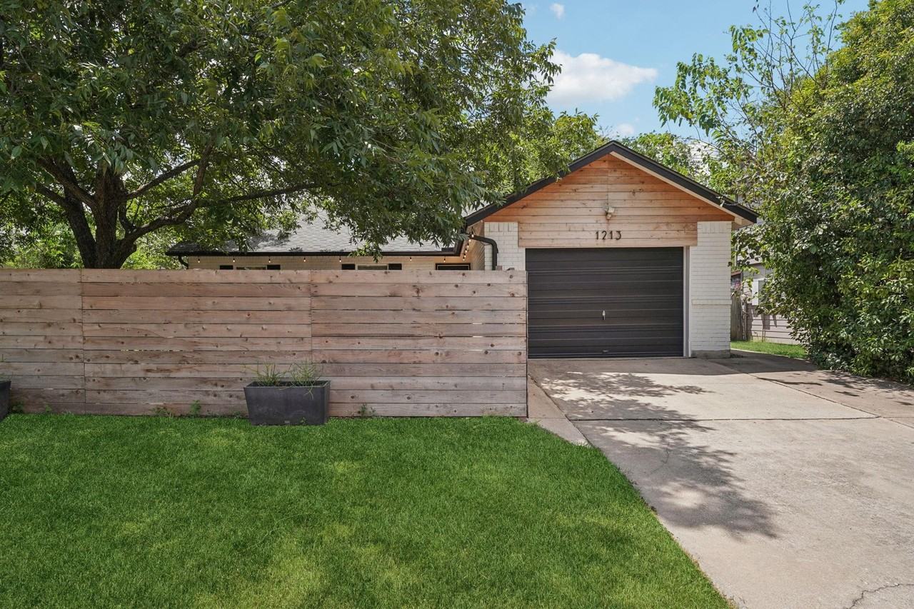 1213 Southtrace Drive - Photo 2 of 25