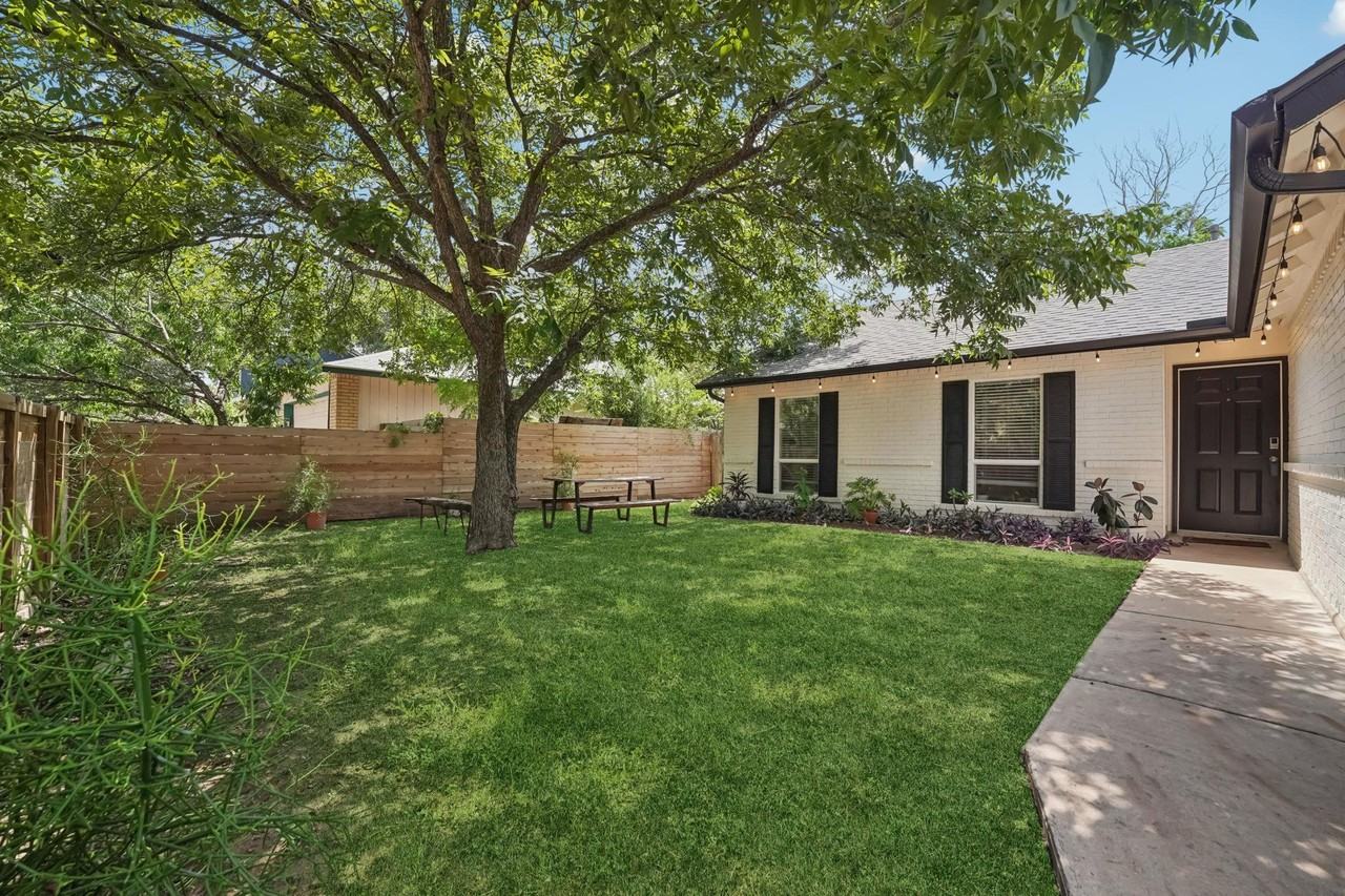 1213 Southtrace Drive - Photo 3 of 25