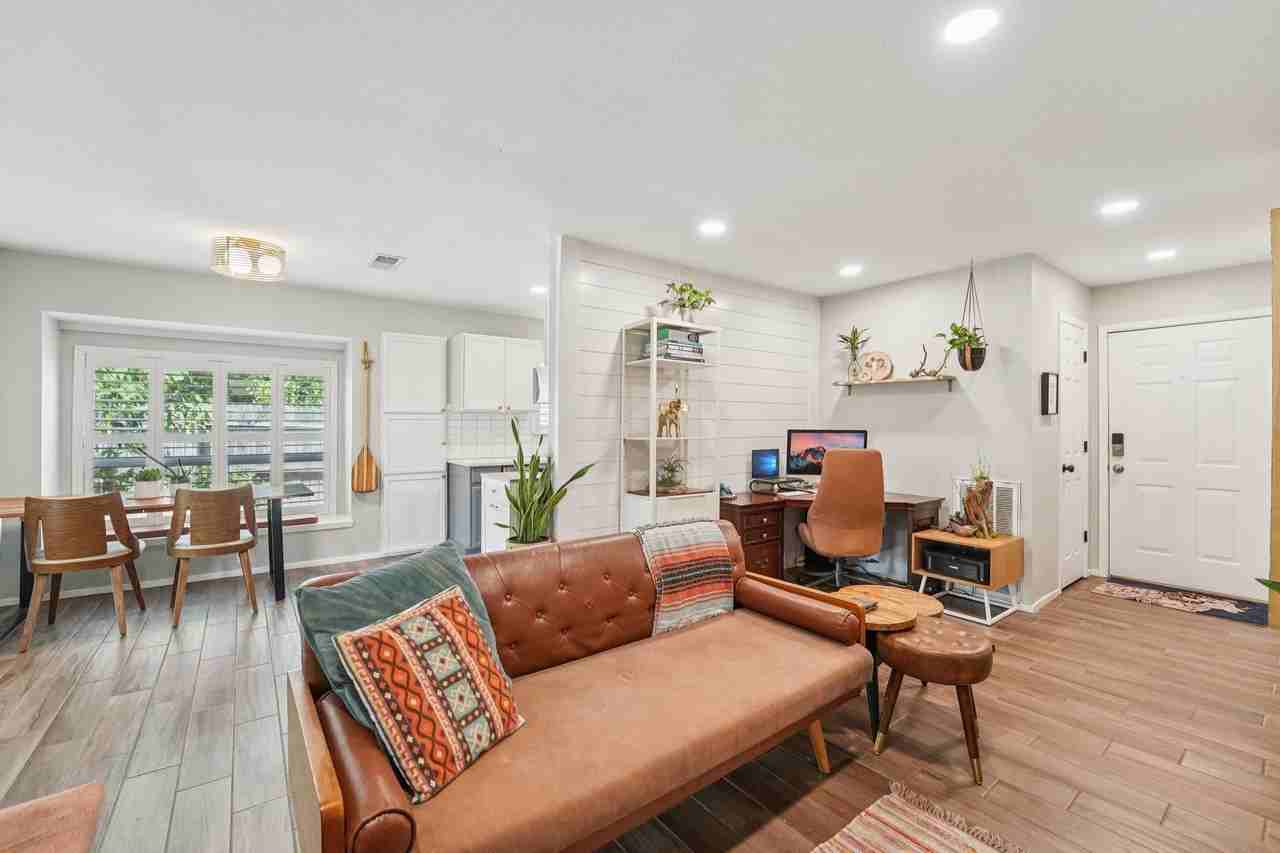 1213 Southtrace Drive - Photo 5 of 25