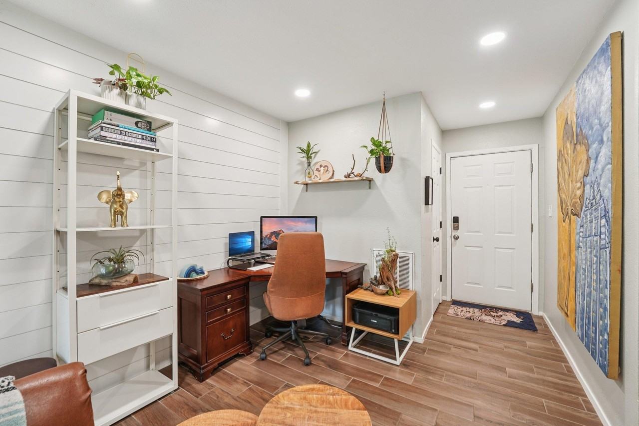 1213 Southtrace Drive - Photo 6 of 25