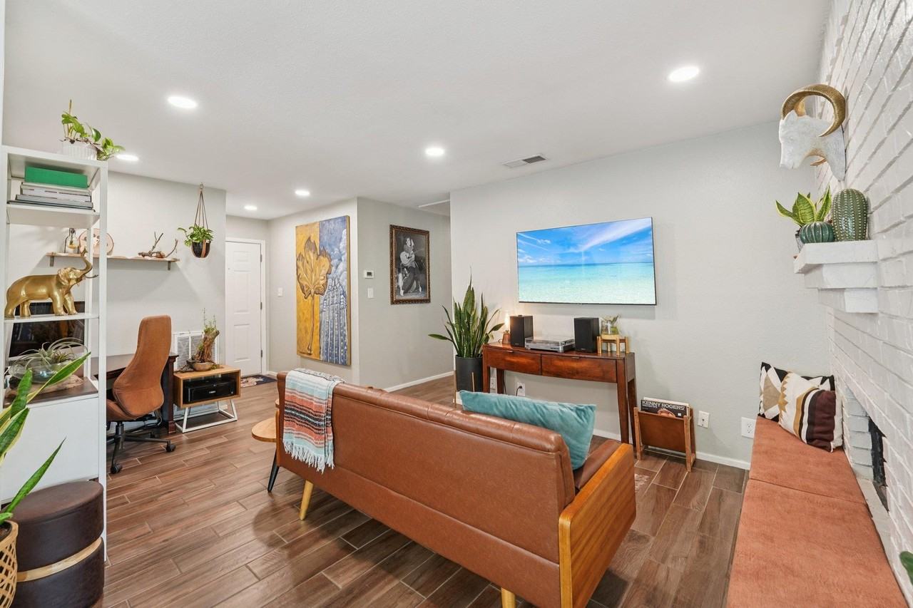 1213 Southtrace Drive - Photo 7 of 25