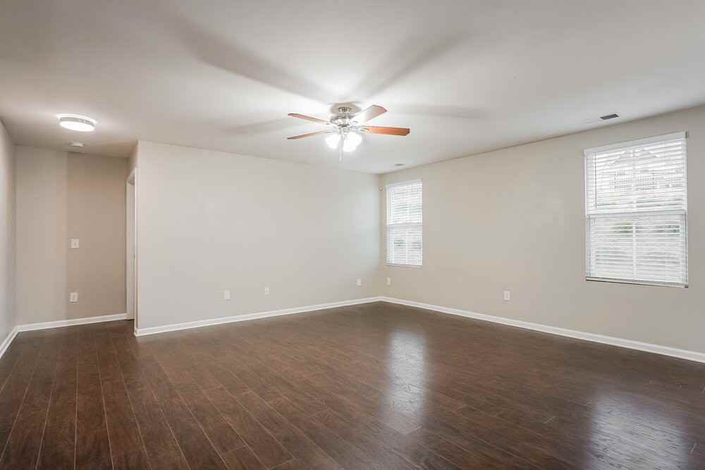 281 Fieldspar Ln - Photo 3 of 16