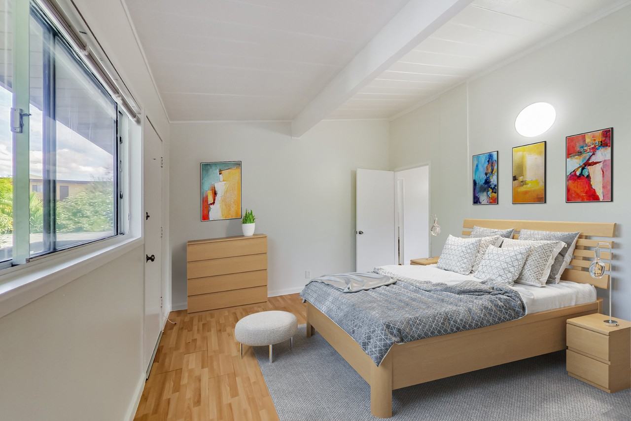 2554 E 16th Street - Photo 6 of 17