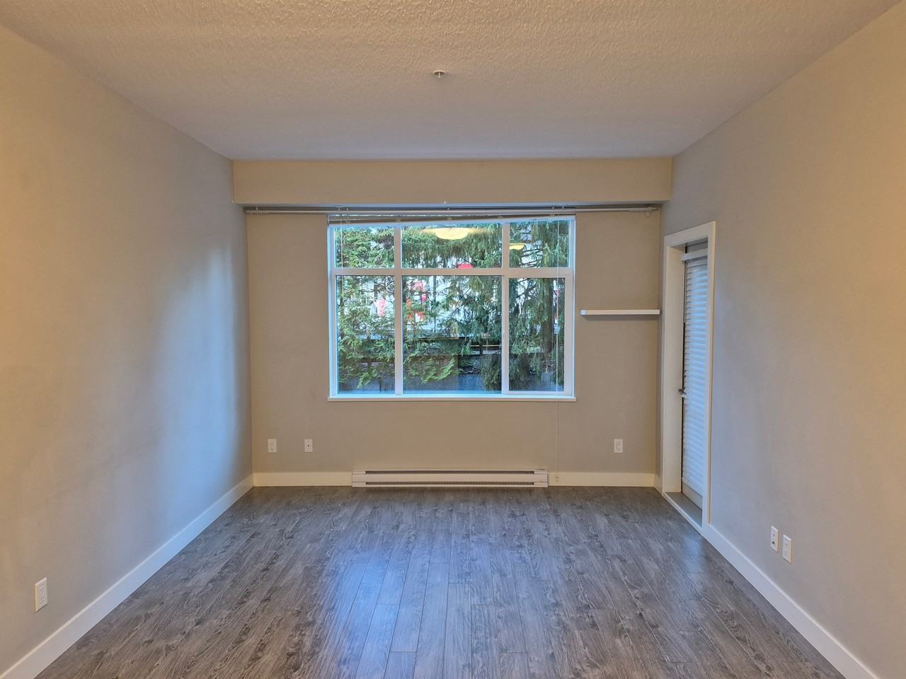 963 Charland Avenue - Photo 5 of 13