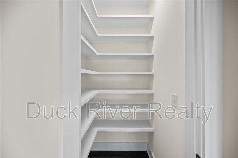 119 Westover Dr - Photo 6 of 36