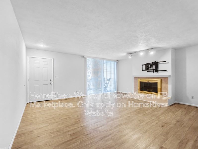 739 W 13th Ave - Photo 5 of 22