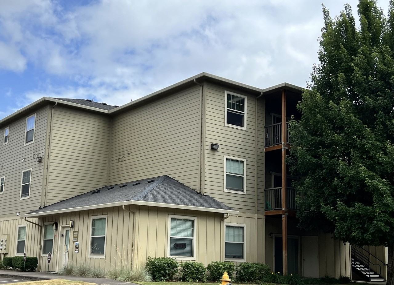 Catron Apartments - Photo 5 of 14