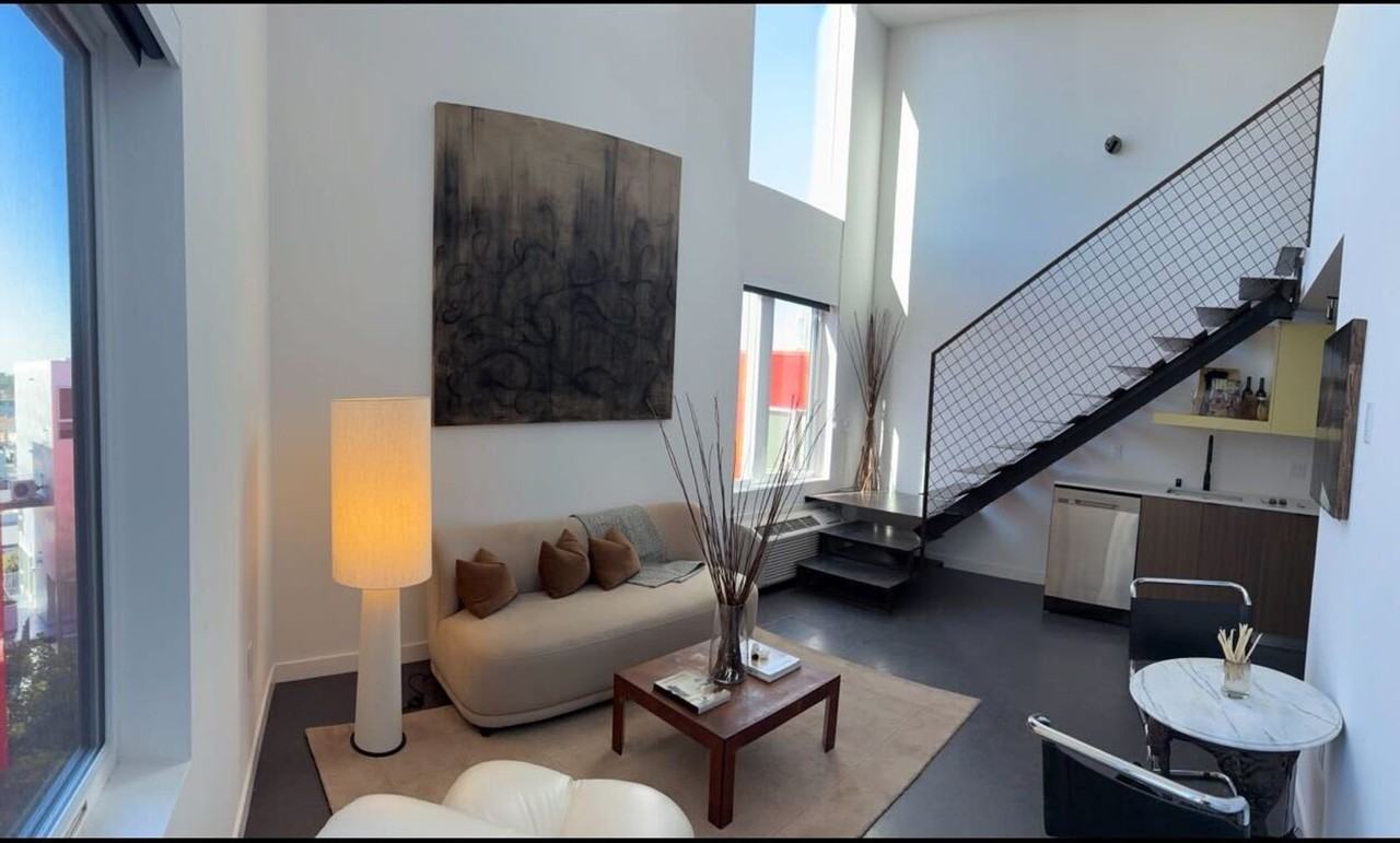 Harvey Hillcrest - Photo 6 of 47