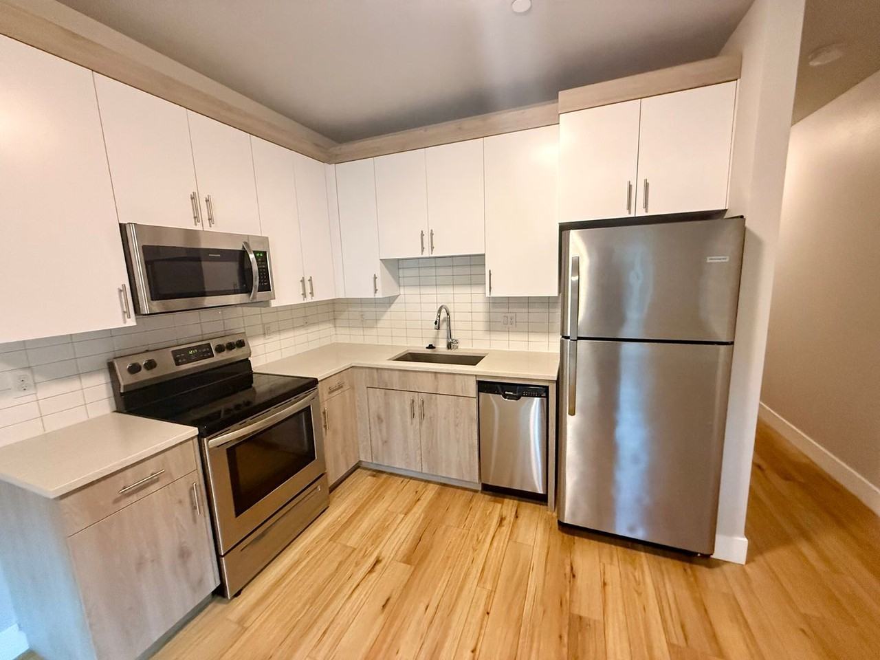 436 Ne Stafford St #07 - Photo 2 of 15