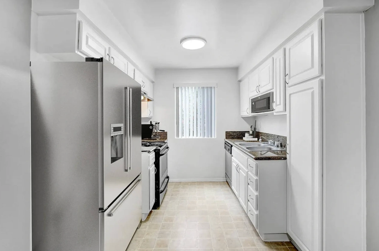 1101 - 1121 Gaviota Ave. - Photo 6 of 9