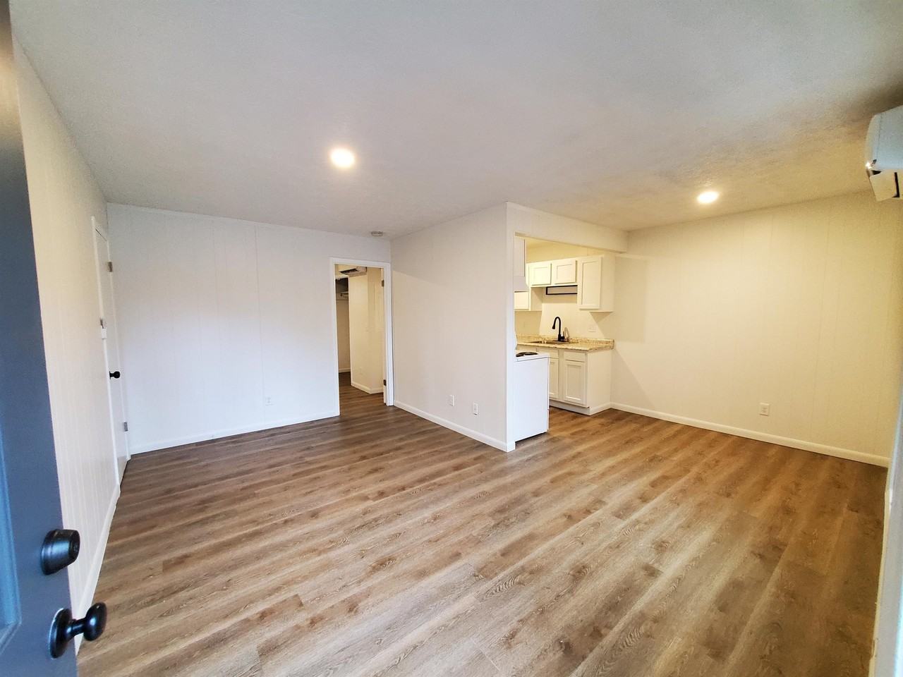 112 Becky Drive - Greeneville - Photo 2 of 45