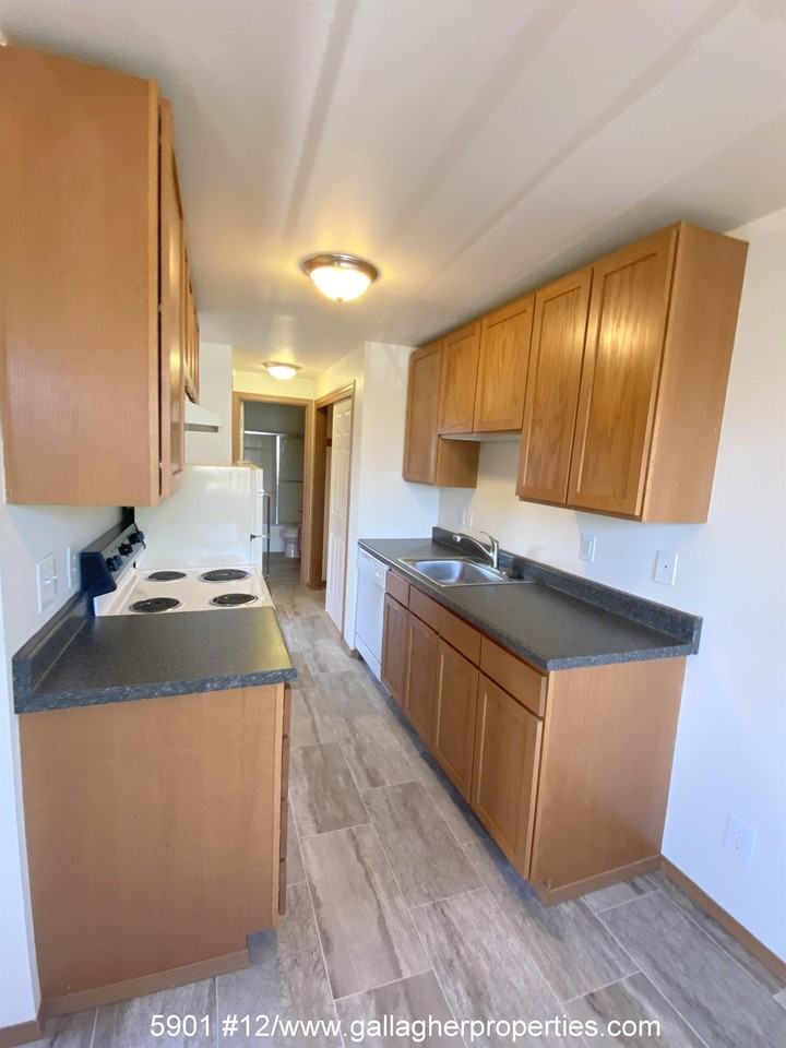 5901 - Photo 2 of 23