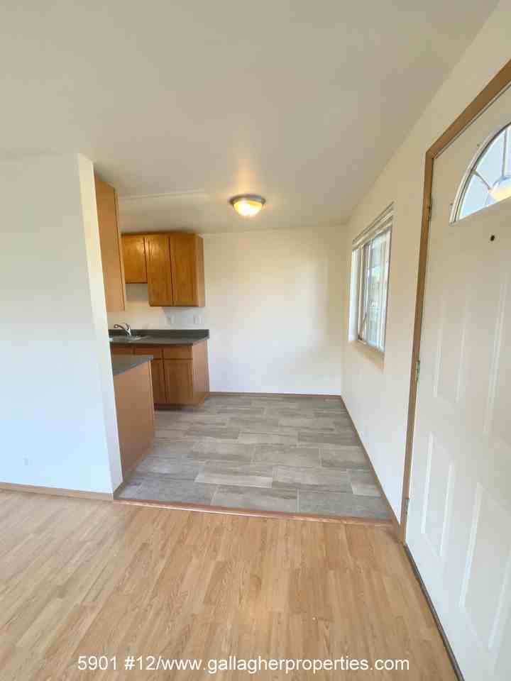 5901 - Photo 3 of 23