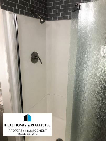 12205 Saginaw Street - Photo 7 of 9