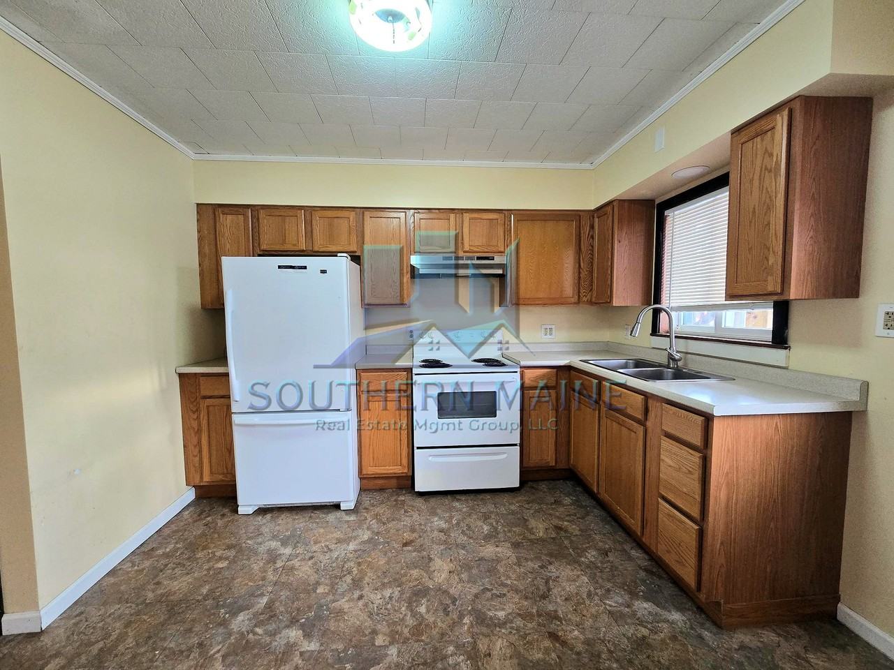 198 College Street - Photo 2 of 17