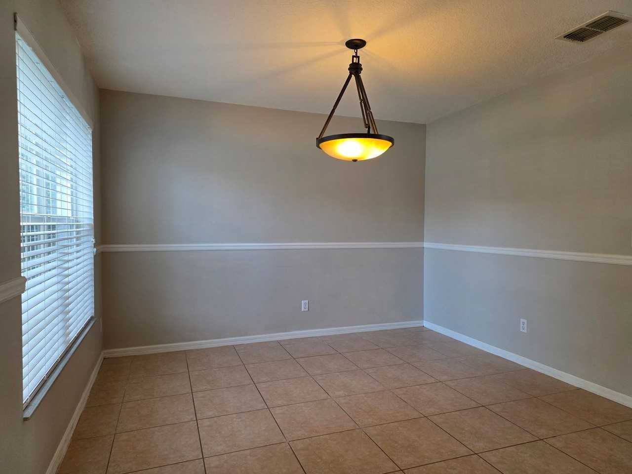 1645 Algonkin Loop - Photo 5 of 37