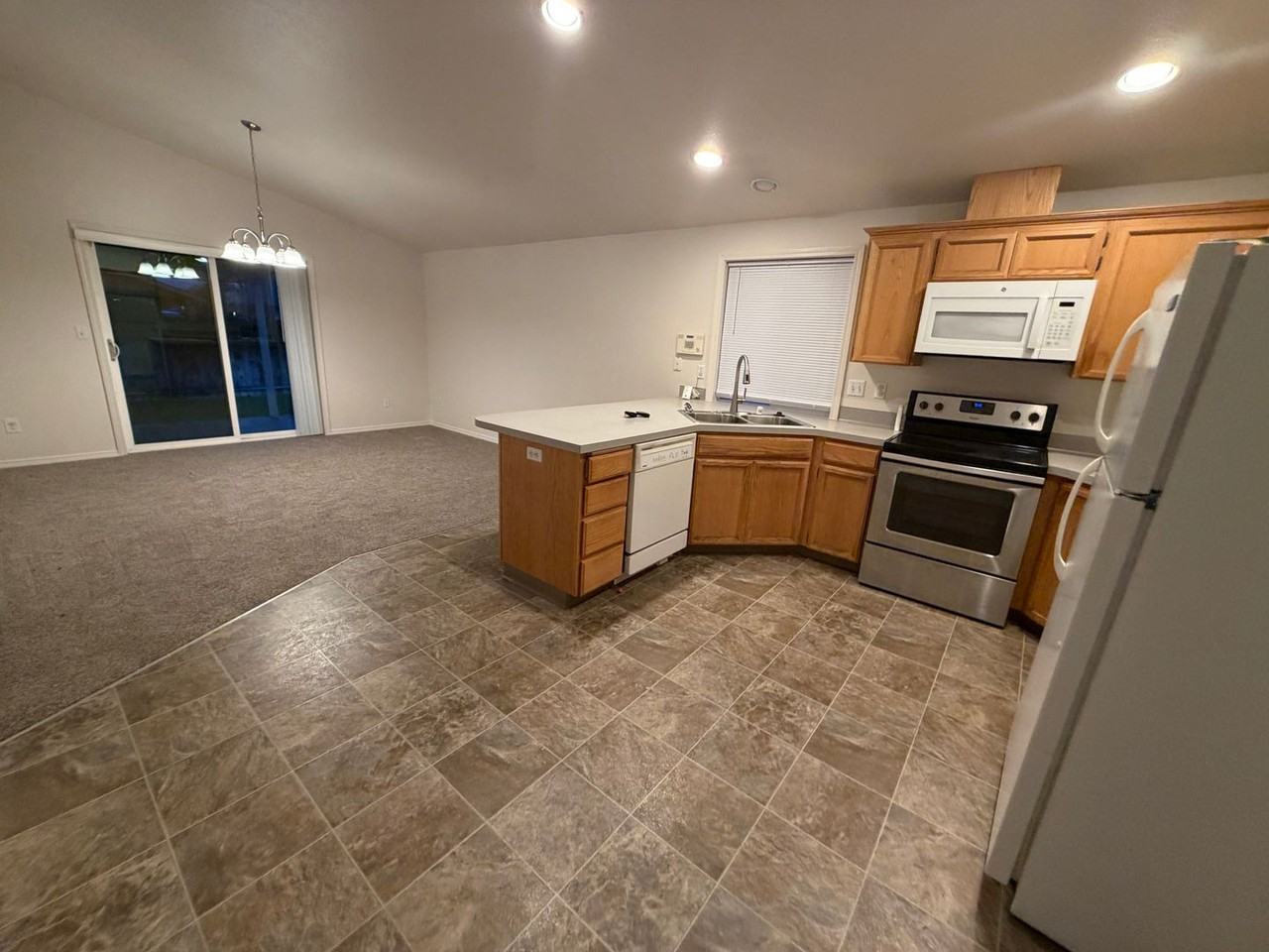 5512 Montague Lane - Photo 4 of 21