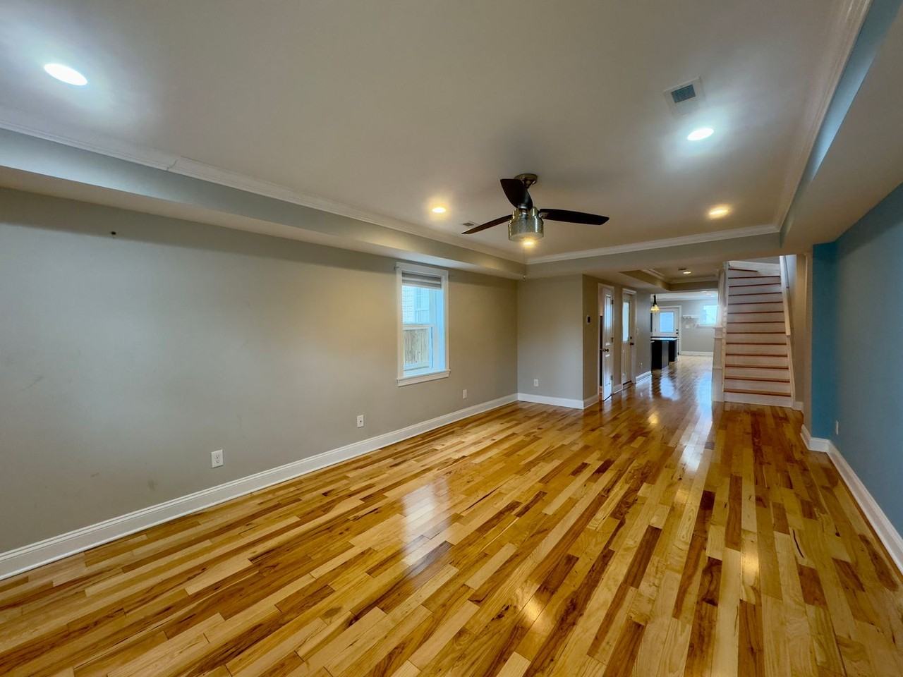 3533 Falls Rd - Photo 4 of 23