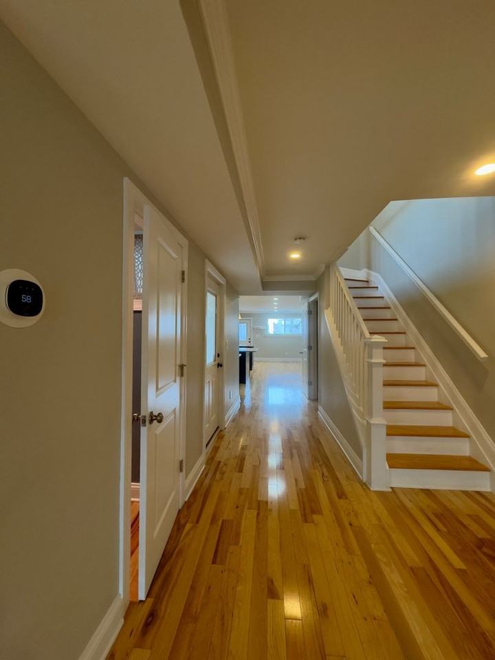 3533 Falls Rd - Photo 5 of 23