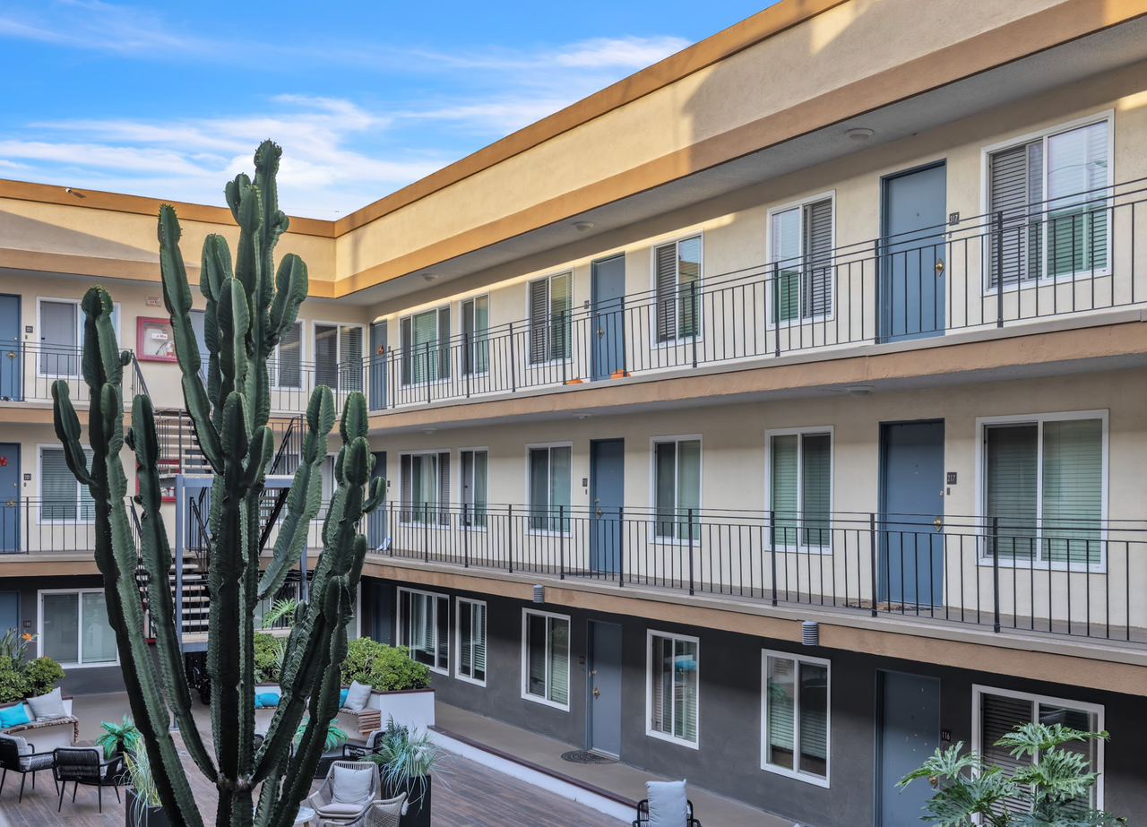 500 Ximeno Ave. - Photo 2 of 14