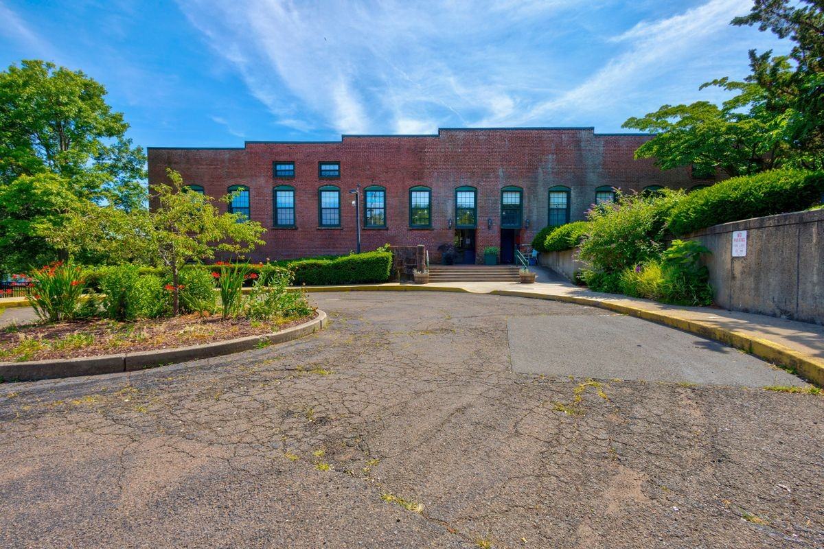 1 Front St ##113 - Photo 3 of 9