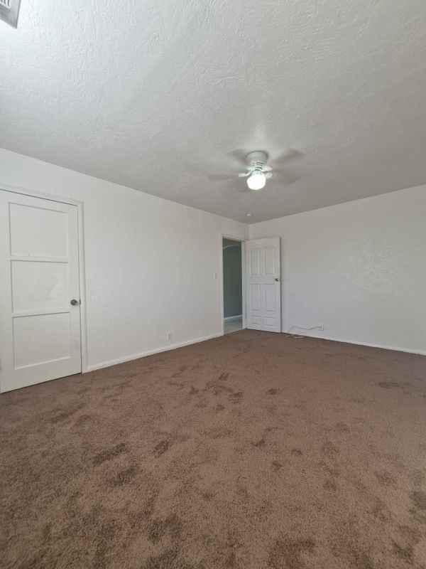 45565 King St - Photo 6 of 12