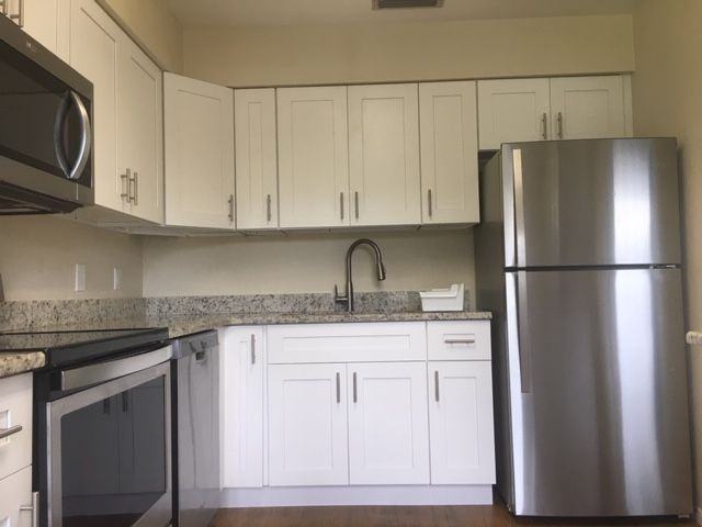 1028 Lake Weldona Drive - Photo 3 of 20