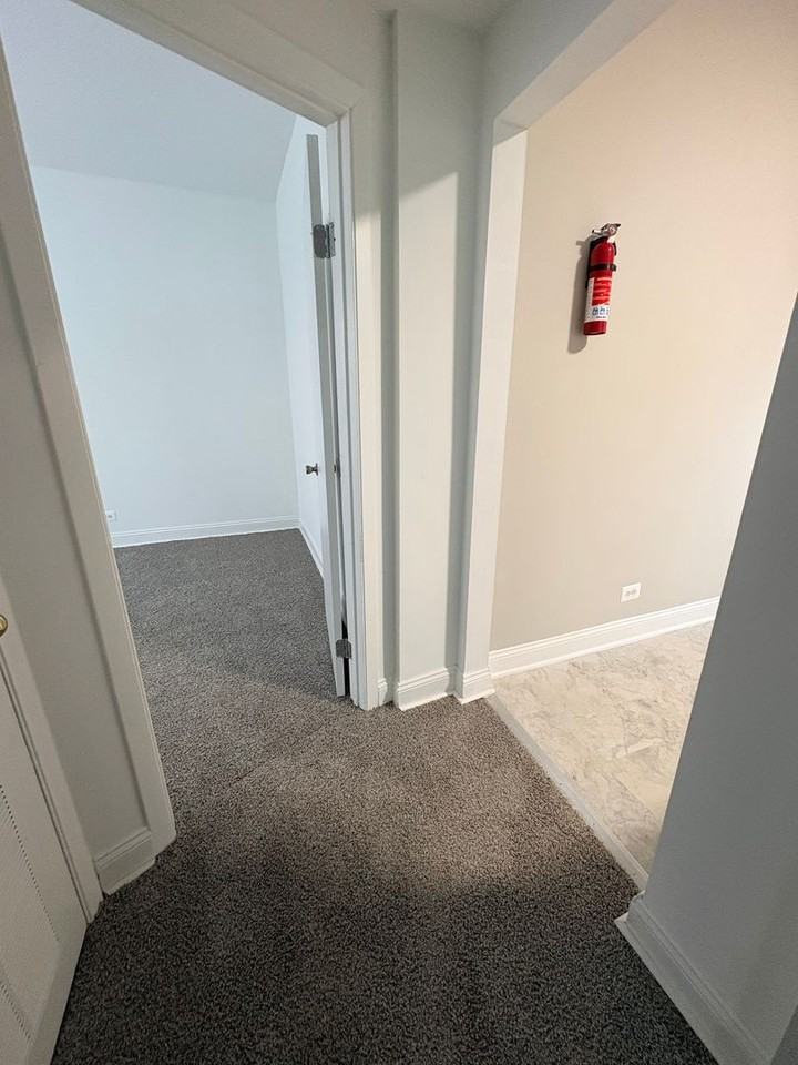 Washington West - Photo 2 of 27