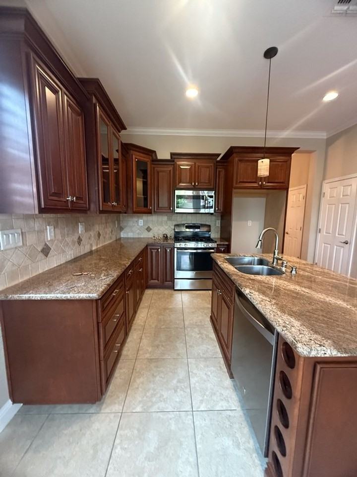 171 Unity Circle - Photo 2 of 16