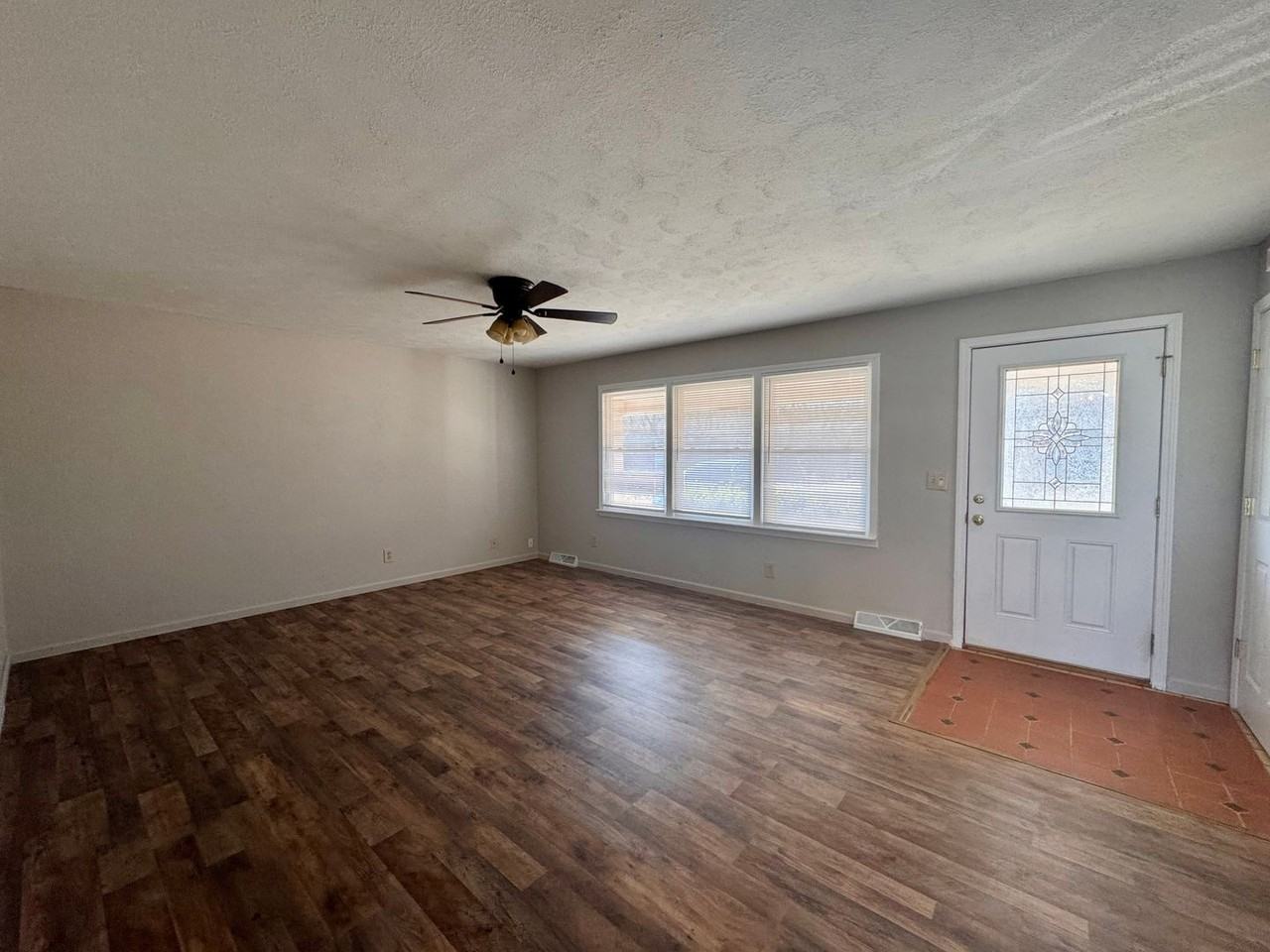 209 Frances Street - Photo 3 of 22