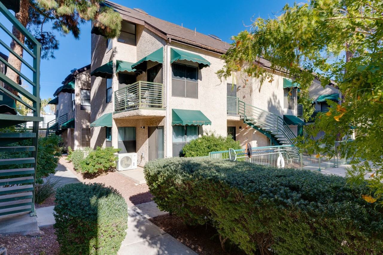 510 Elm Dr - Photo 2 of 18