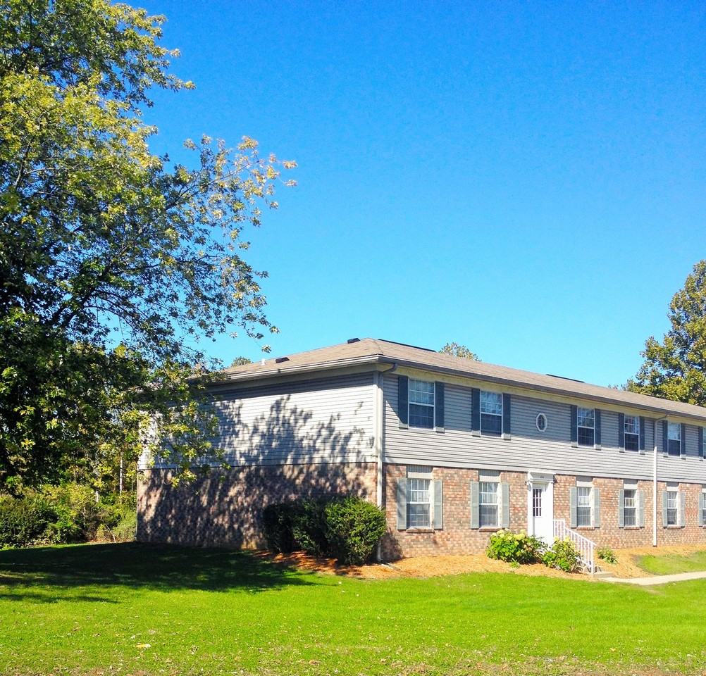 Lakeside at Walnut Hills. - Photo 3 of 12