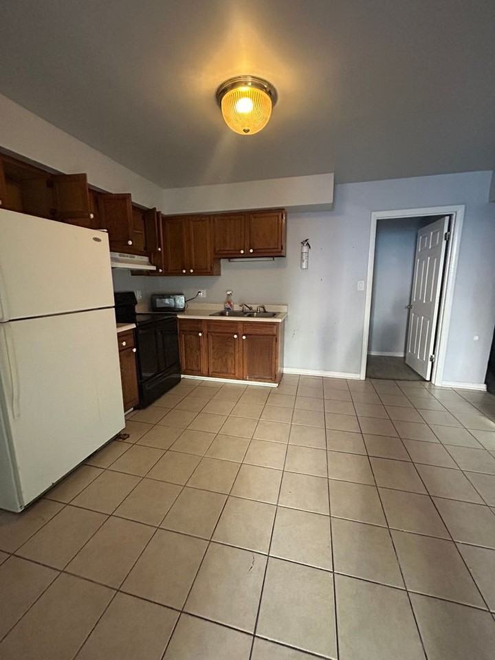 50 N 18th St - Photo 7 of 8