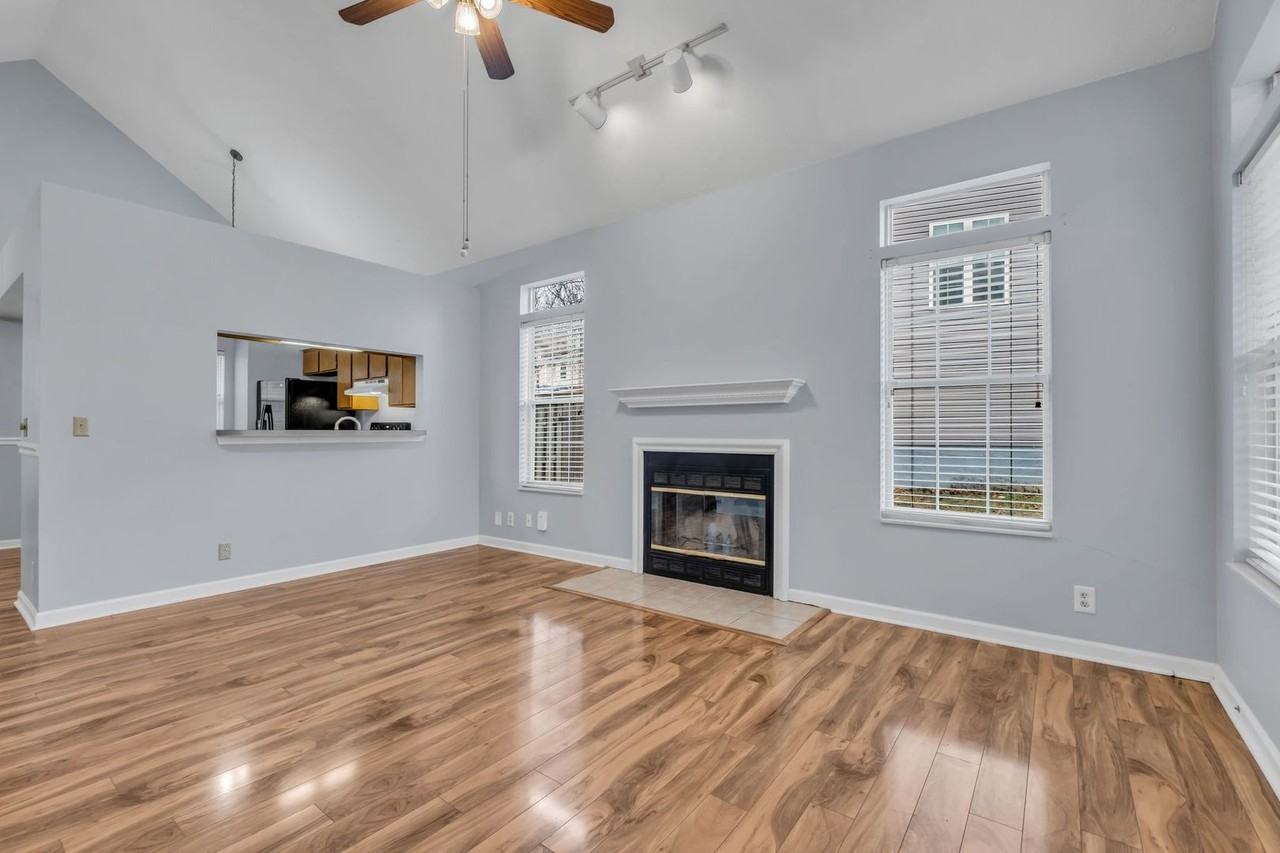 5904 Colchester Dr - Photo 7 of 34