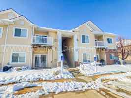 featured image of 2323 E Porter Ave #23
