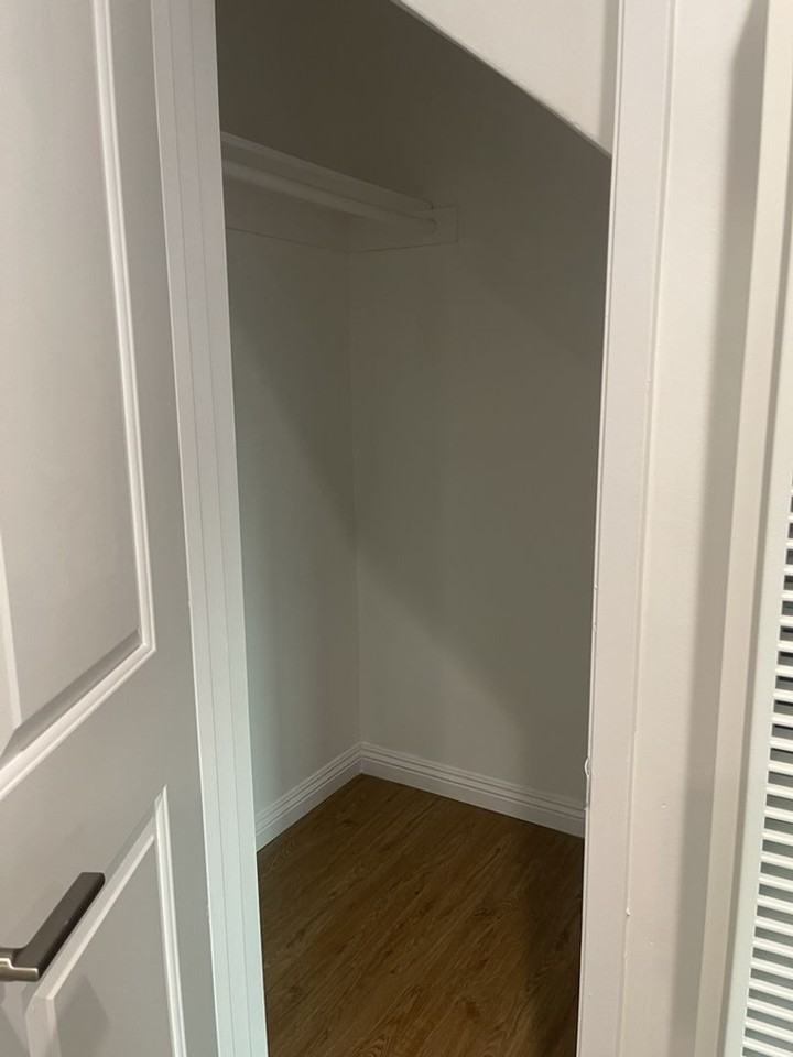 3960 S. Inglewood Blvd. - Photo 4 of 13