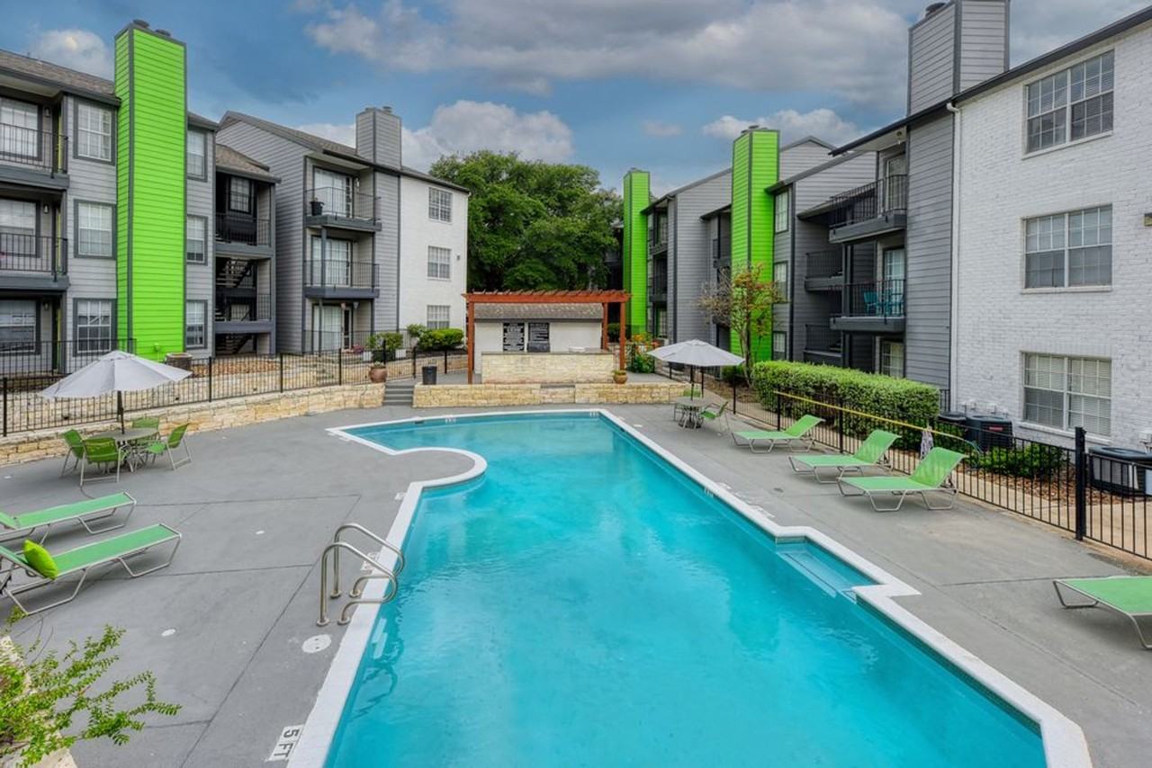 1955 Larkspur Dr. - Photo 2 of 13