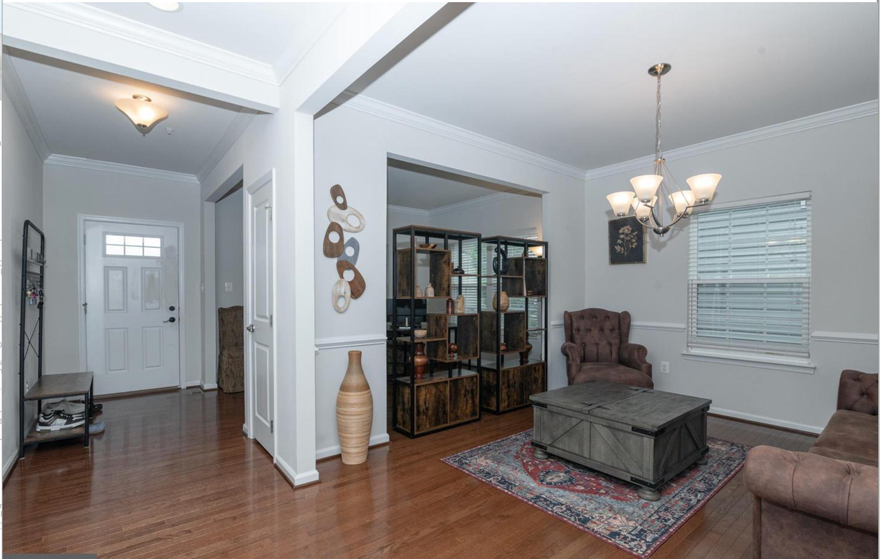 1113 Long Farm Circle - Photo 3 of 41