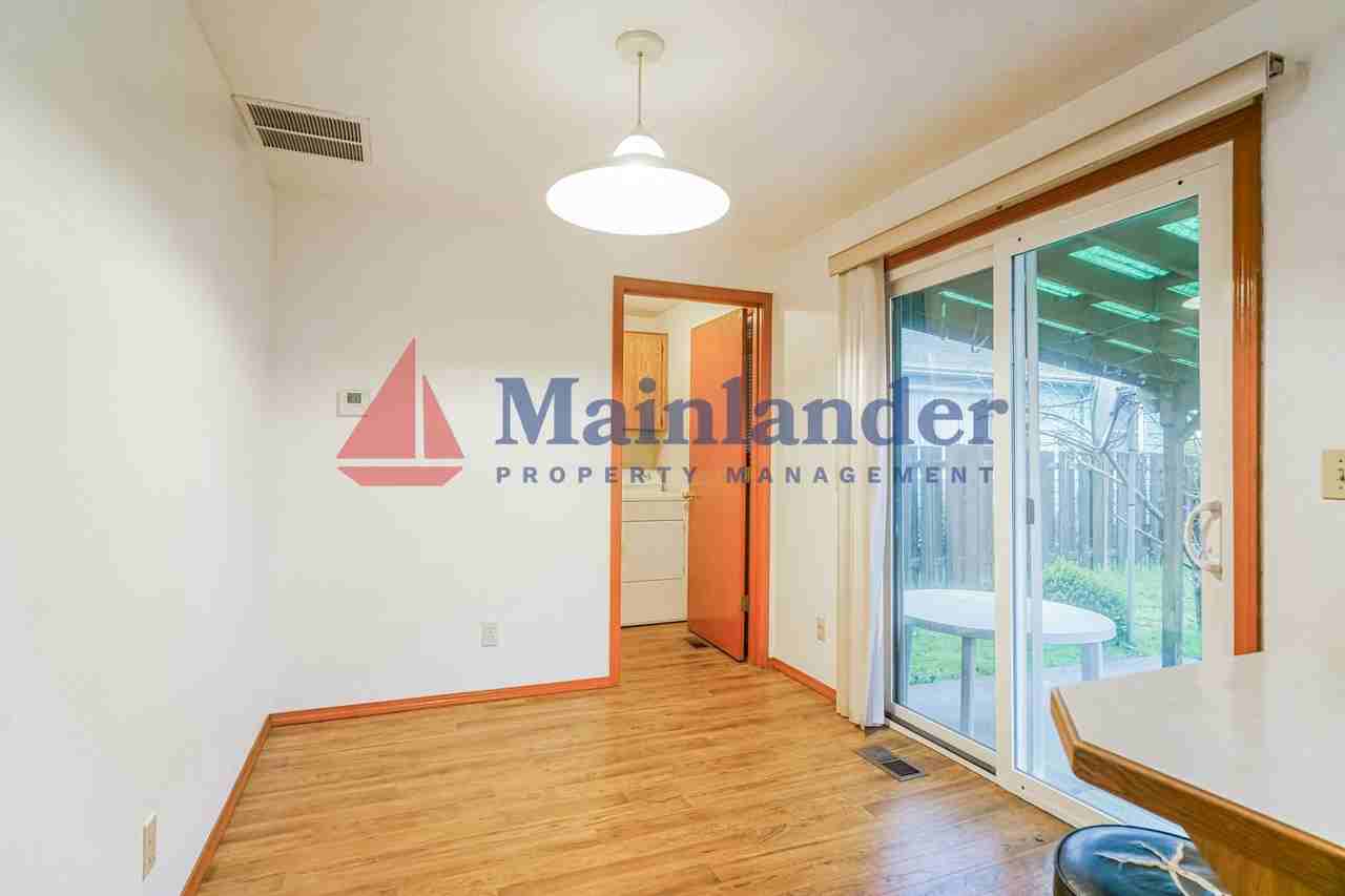 845 Ne 53rd Ave - Photo 6 of 24