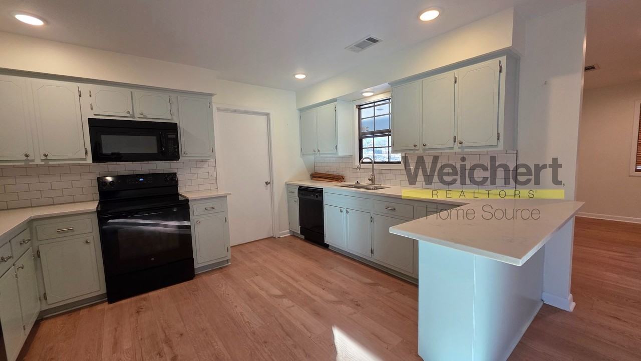 210 Tracy Lane - Photo 6 of 13