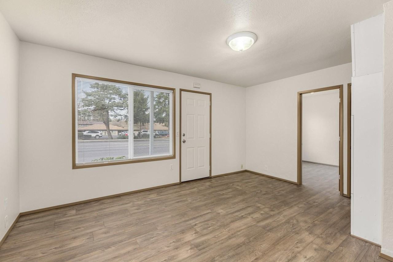 137th Ave (3183) - Photo 6 of 26