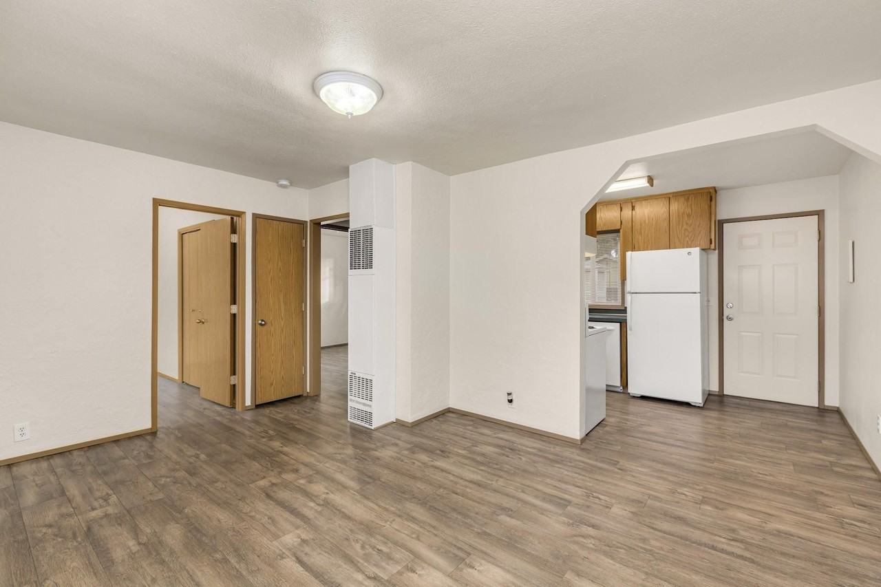 137th Ave (3183) - Photo 7 of 26