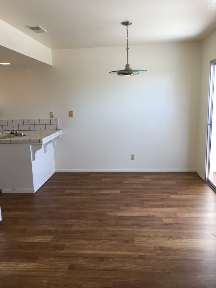 1961 Moss Beach Ct - Photo 5 of 8