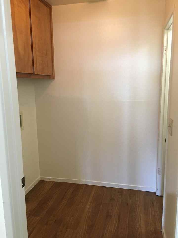 1961 Moss Beach Ct - Photo 6 of 8